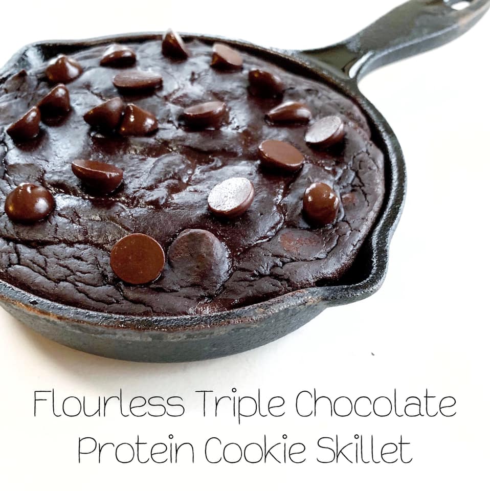 flour-less protein cookie skillet with chocolate chips